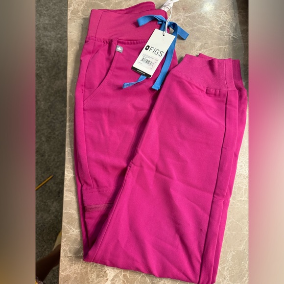 Figs Zamora Jogger Scrub Pants XXS Petite
Raspberry Sorbet - Picture 5 of 7